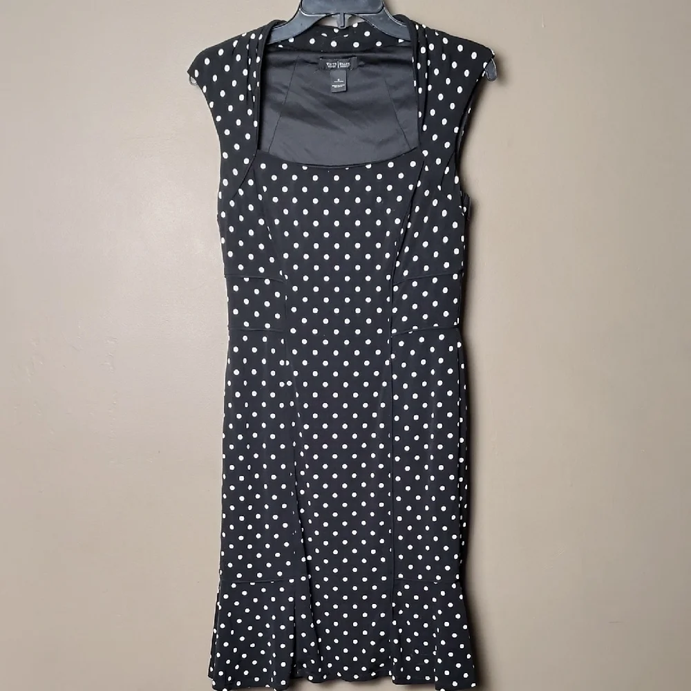 White House Black Market Lined Black Sleeveless Dress W White Polka Dots Size 6 - Picture 1 of 8